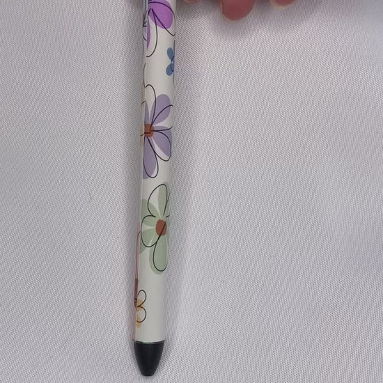 Video of doodle flower pen spinning