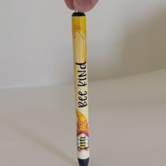 Bee kind pen spinning to show full design. 